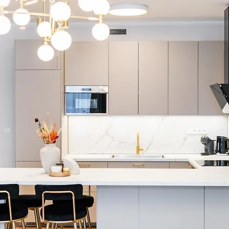 Rentero Spacious Smichov 2 Bedroom With Excellent Tram Connection