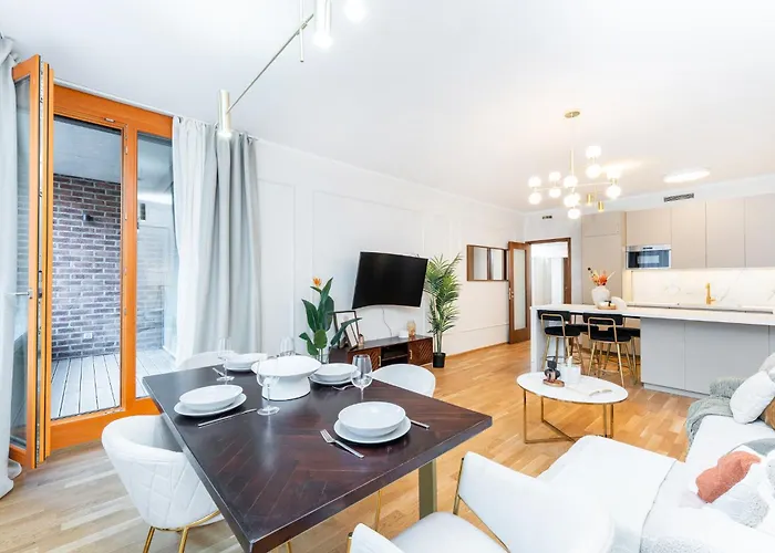 Apartman Rentero Spacious Smichov 2 Bedroom With Excellent Tram Connection *
