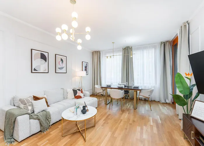 Apartman Rentero Spacious Smichov 2 Bedroom With Excellent Tram Connection Prága