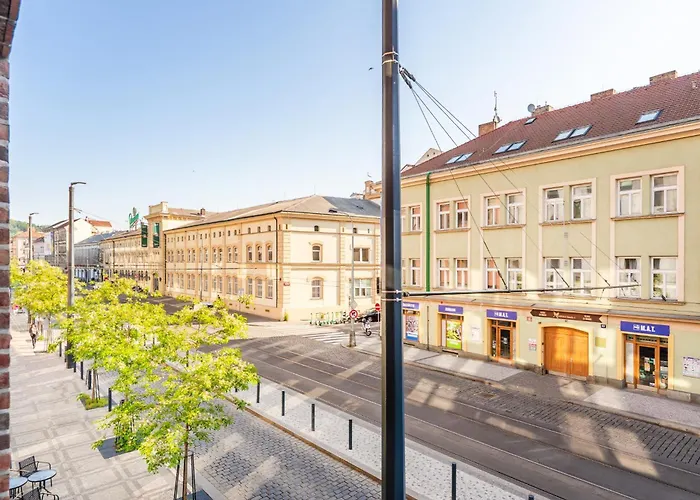 Rentero Spacious Smichov 2 Bedroom With Excellent Tram Connection Apartman Prága