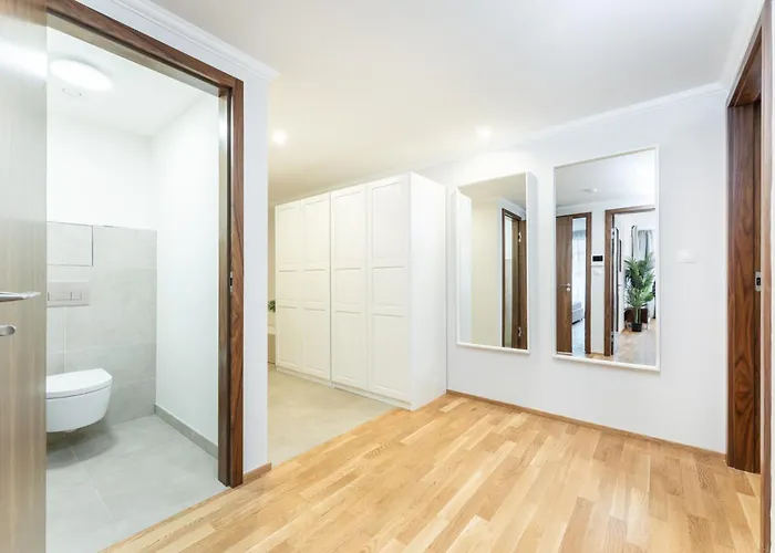Rentero Spacious Smichov 2 Bedroom With Excellent Tram Connection * Prága