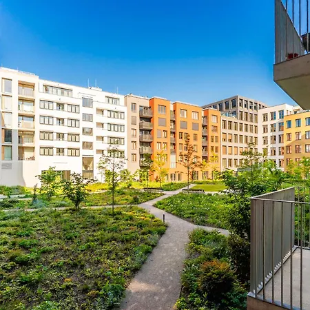Spacious Smichov 2 Bedroom With Excellent Tram Connection Apartmán Praha