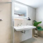 Lejlighed Rentero Spacious Smichov 2 Bedroom With Excellent Tram Connection