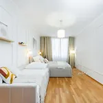 Rentero Spacious Smichov 2 Bedroom With Excellent Tram Connection Prag