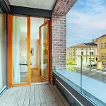 Lejlighed Rentero Spacious Smichov 2 Bedroom With Excellent Tram Connection *
