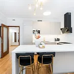 Rentero Spacious Smichov 2 Bedroom With Excellent Tram Connection * Prag